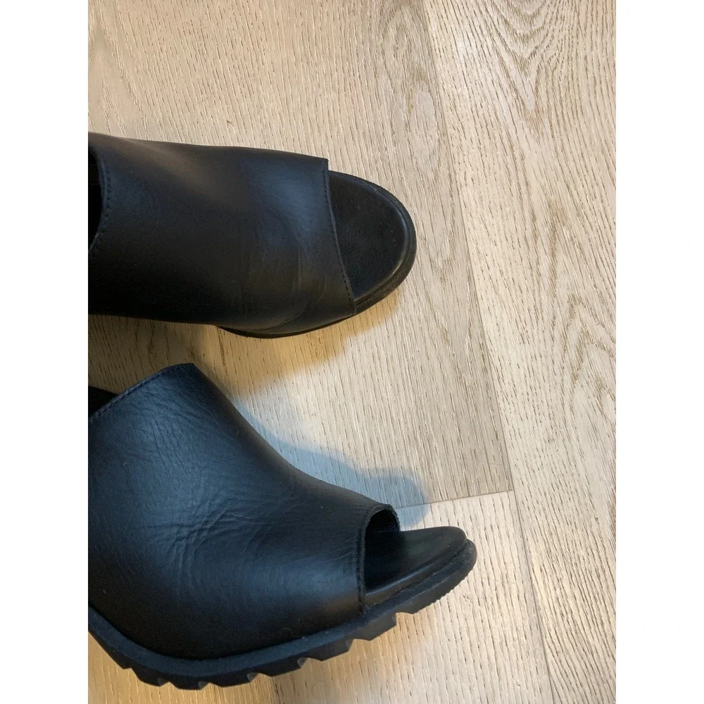 Sorel Joanie II Slingback Sandals Black Leather Block Heel Lug Sole NL3240-010 9